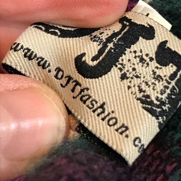 Women's DJT Fashion Wrap Shaw - Picture 5 of 6